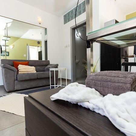 Pinewood Apartment Saint Julian's ภายนอก รูปภาพ
