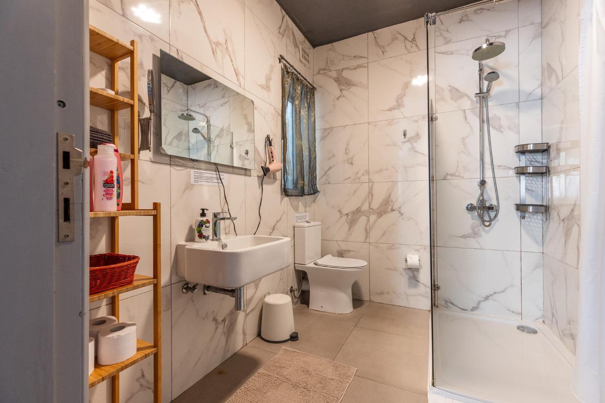 Pinewood Apartment Saint Julian's ภายนอก รูปภาพ