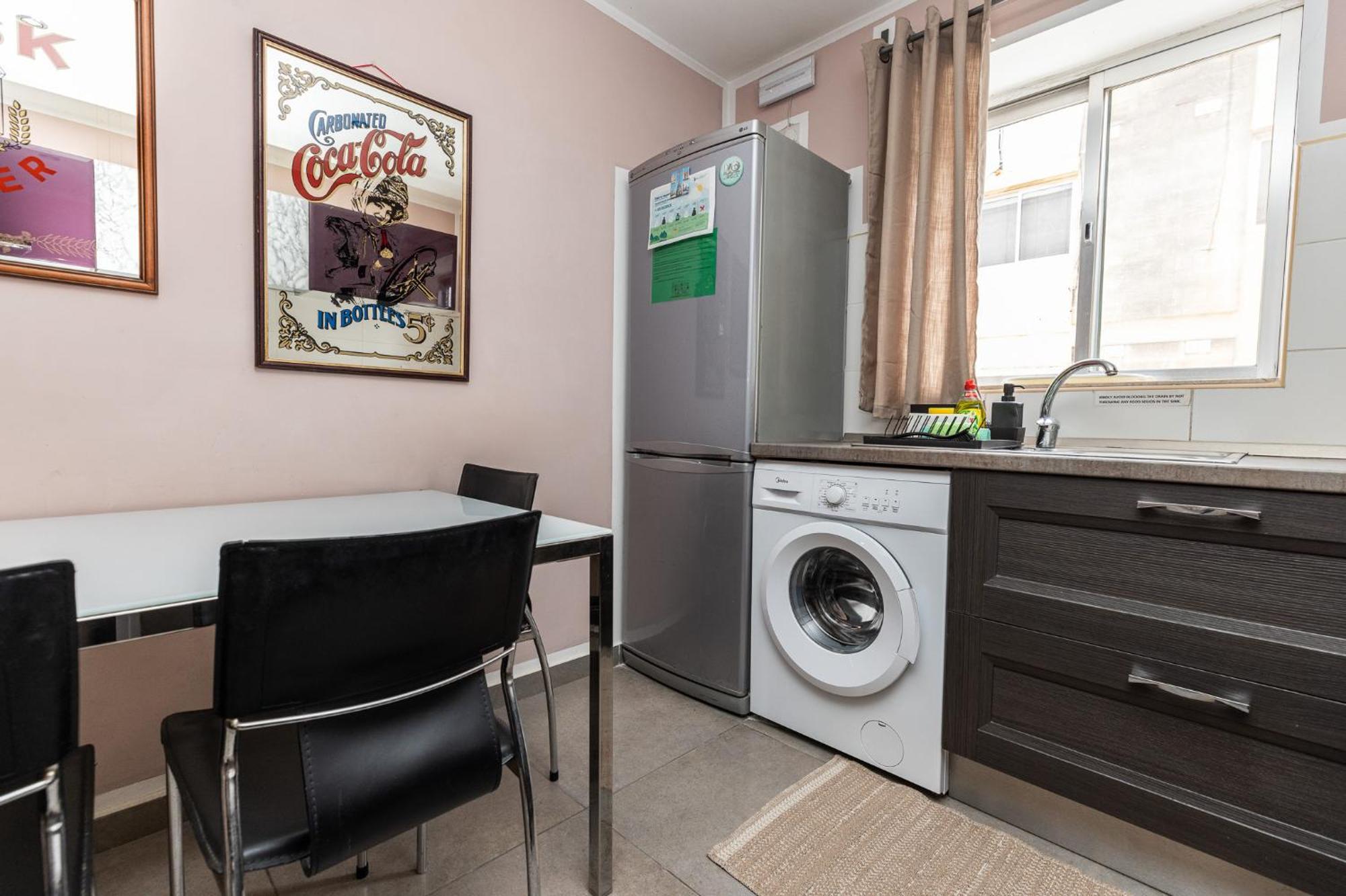 Pinewood Apartment Saint Julian's ภายนอก รูปภาพ