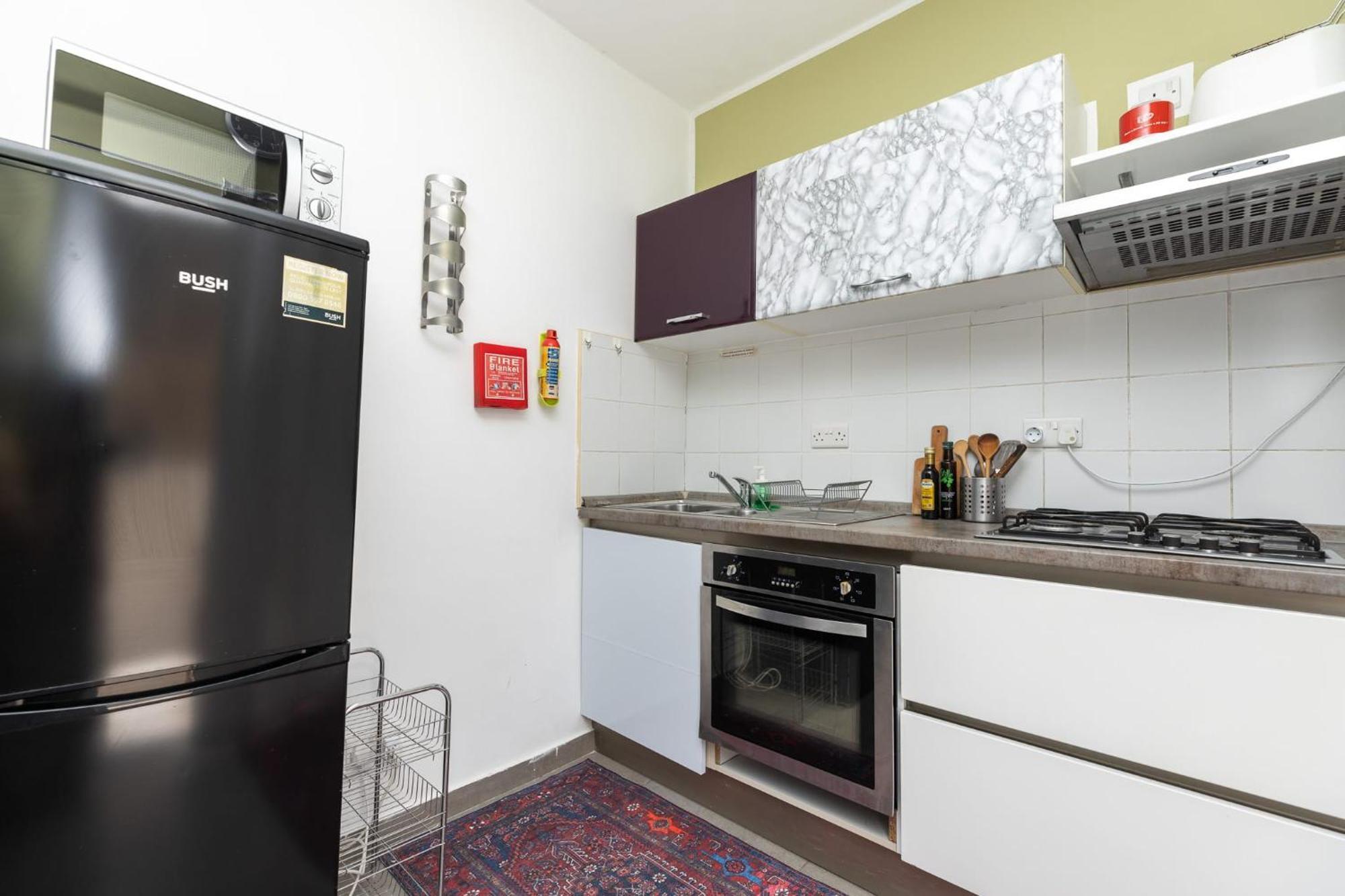 Pinewood Apartment Saint Julian's ภายนอก รูปภาพ