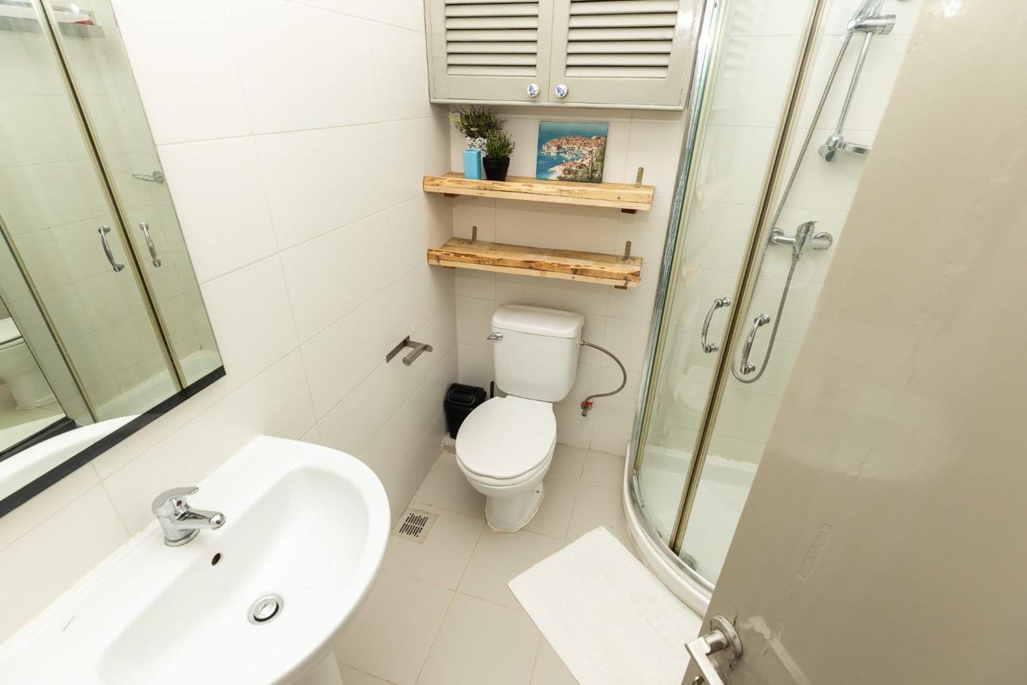 Pinewood Apartment Saint Julian's ภายนอก รูปภาพ