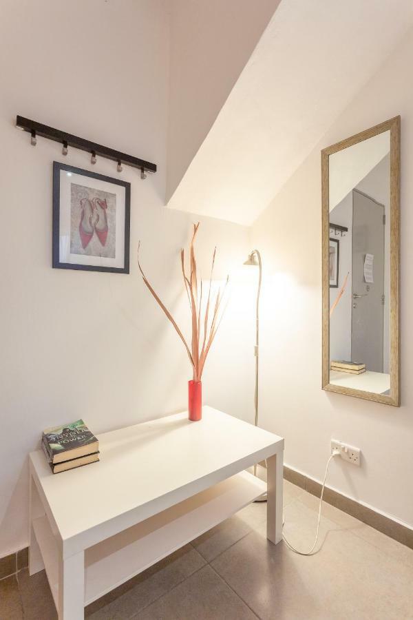 Pinewood Apartment Saint Julian's ภายนอก รูปภาพ